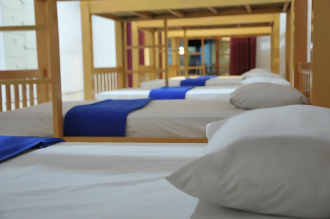 סנגיגי Oseania Hostel מראה חיצוני תמונה